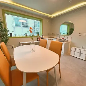 四季屋旅馆（仅限女性） 招待所